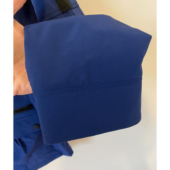 Chico's Synergy Lightweight Workout Jacket Blue Black Size 12-14 (Chico Size 2) - Picture 5 of 8